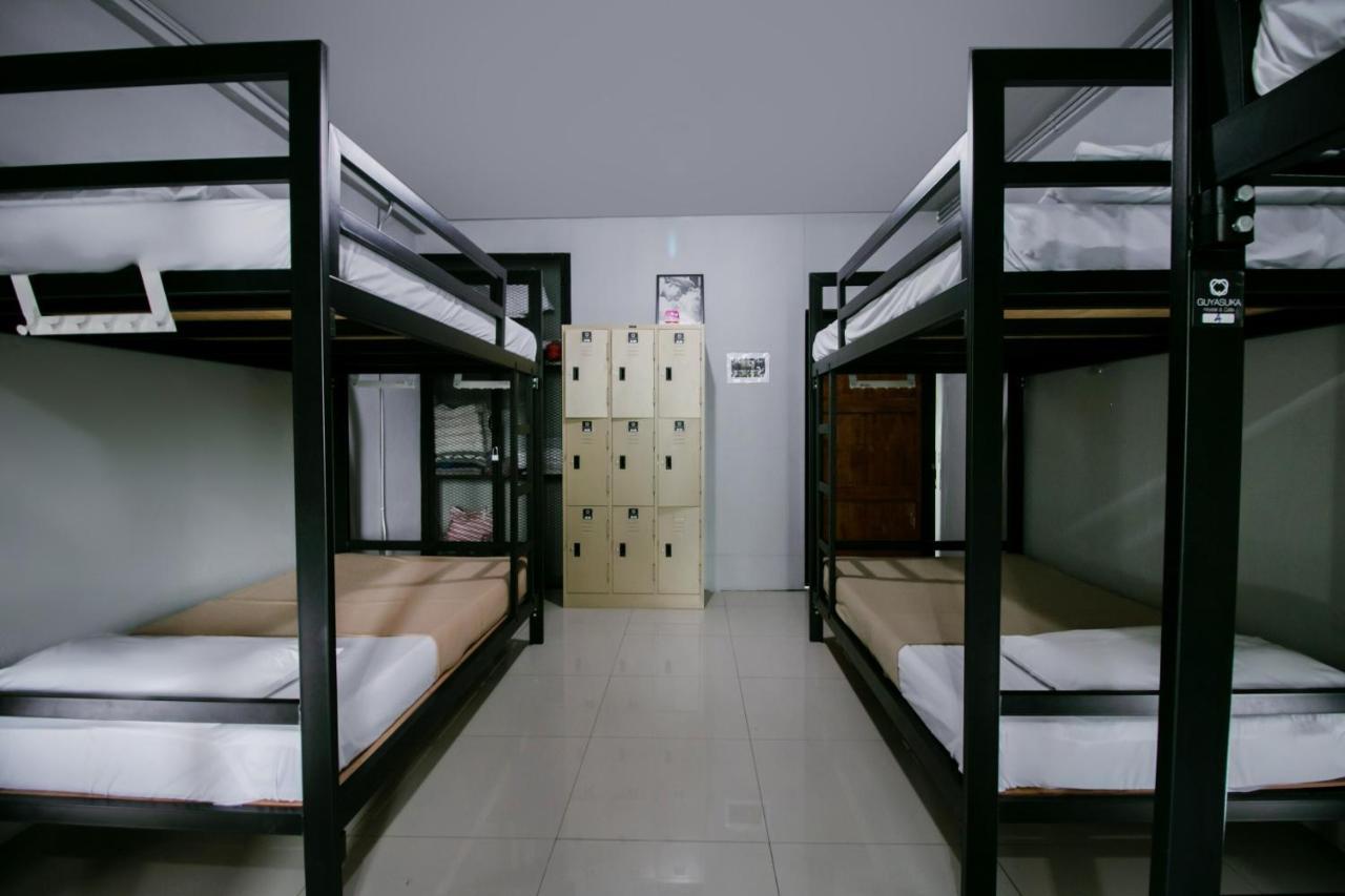 Oyo 421 Guyasuka Hostel & Cafe Bangkok Extérieur photo